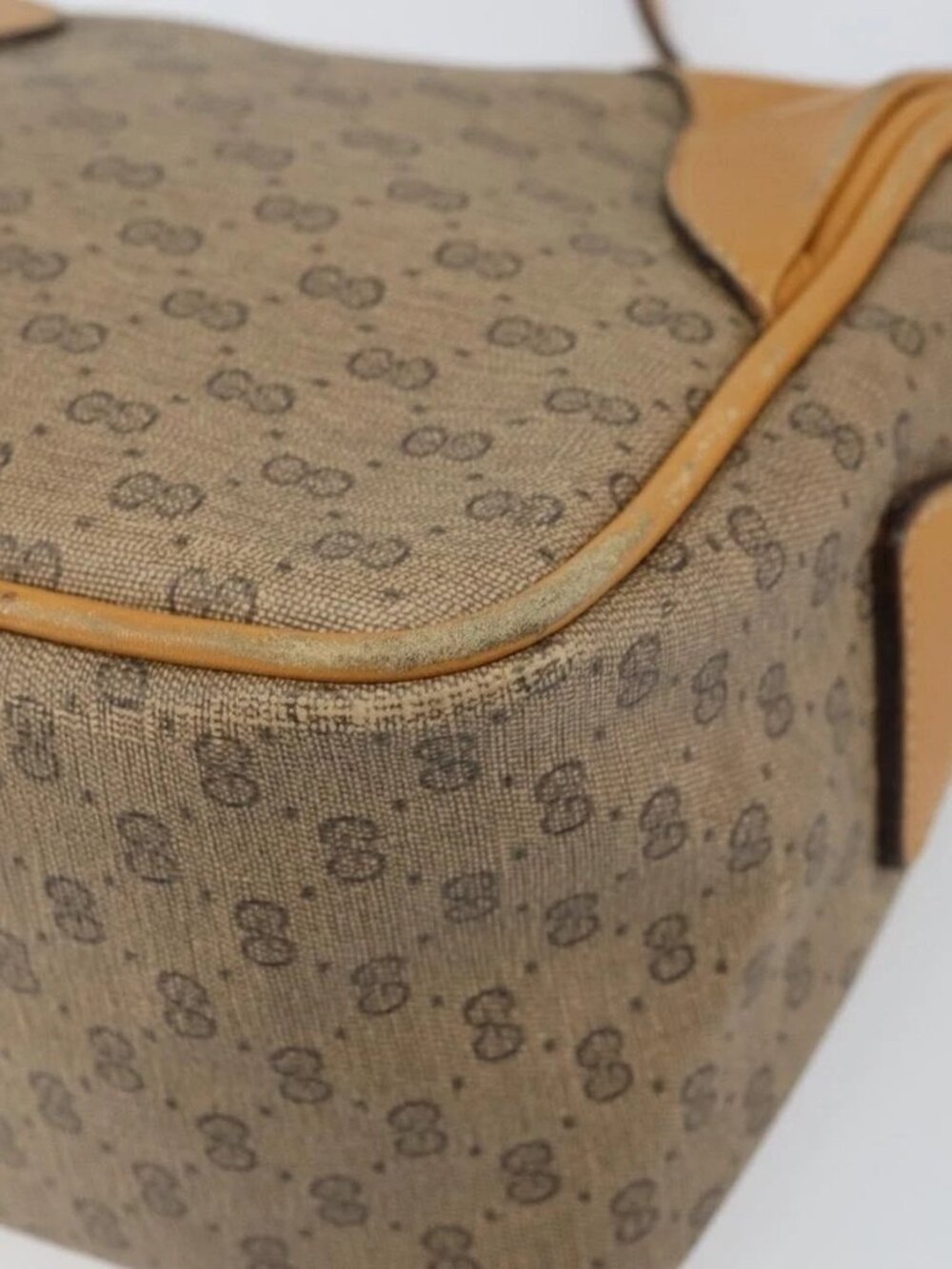 GUCCI Micro GG Supreme Shoulder Bag PVC Beige Gold Auth BA9394 - Picture 9 of 16